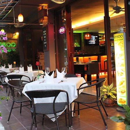 Hemingway'S Hotel Patong Exterior foto